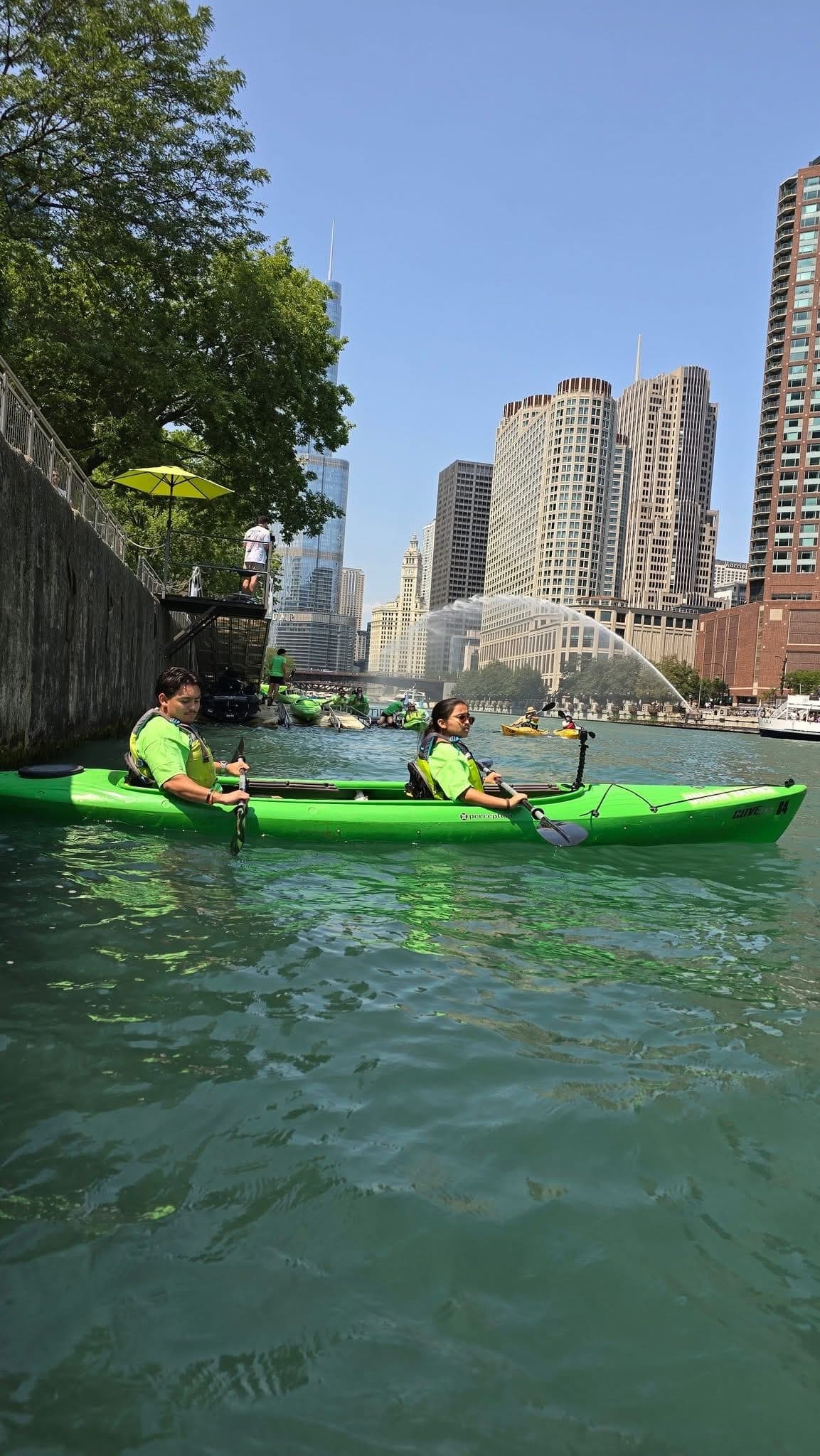 EDC Outdoors veteran kayak event on the Chicago River