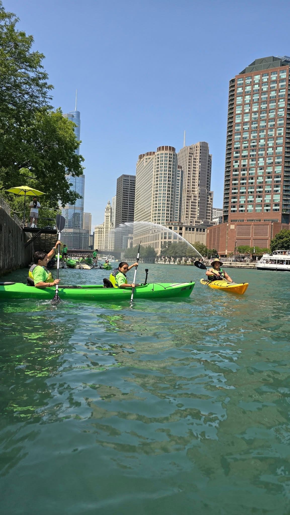 Veterans kayaking along the Chicago riverfront with EDC Outdoors