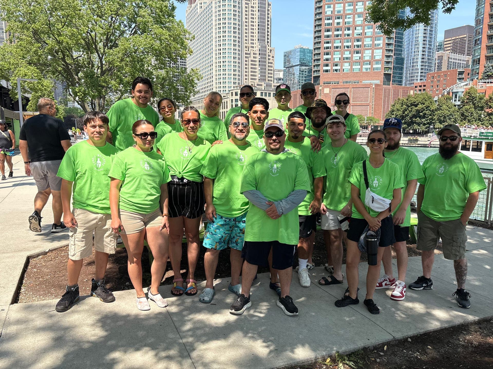 EDC Outdoors veteran kayak group at the Chicago River dock